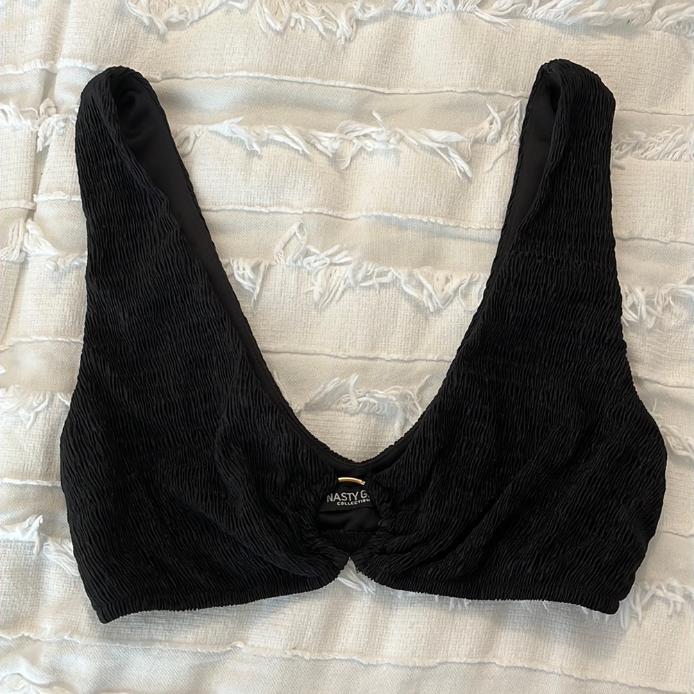 Black crop top
